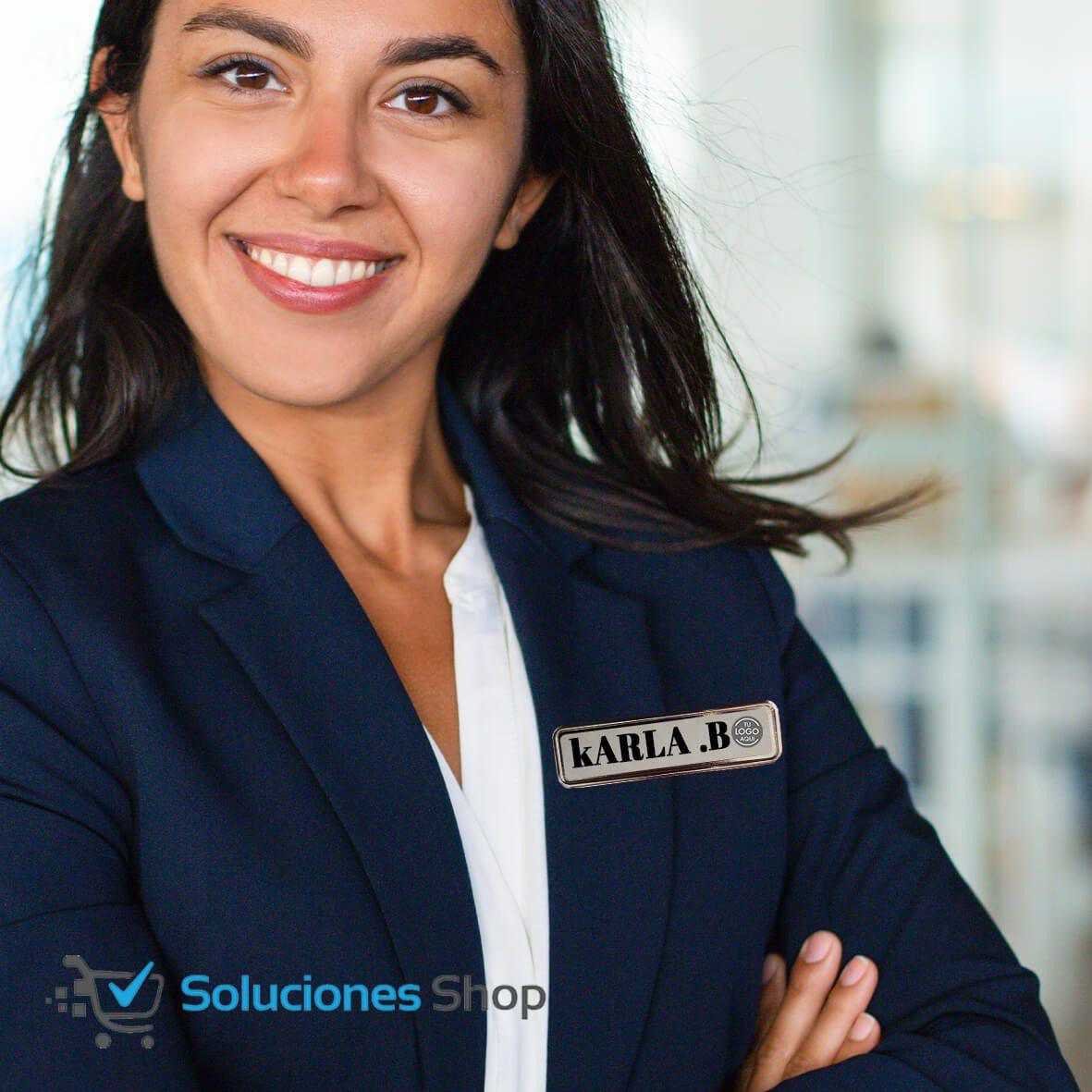 Gafete rectangular metálico cuenta con alfiler Idela para ID de Empleados