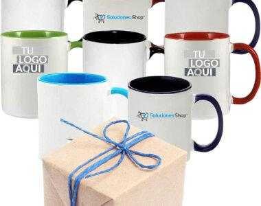 Taza con fondo de color sublimada de 15oz diseño impreso a tu gusto