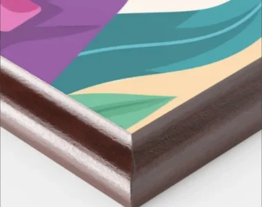 Marco Fotográfico Elegante de Madera y Vidrio