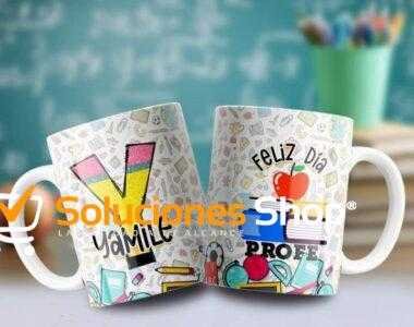 Celebra el Día del Maestro con una Taza Personalizada y Única