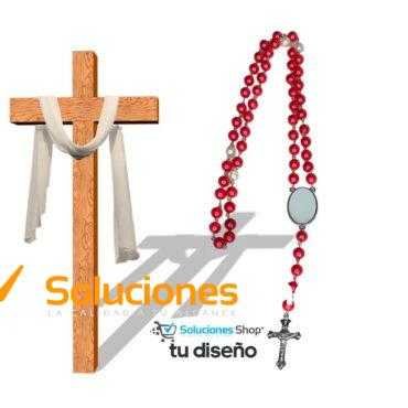 rosario personalizado, rosario rojo, regalos religiosos, rosario único, artículos espirituales, rosario grabado, rosario para eventos, amor y devoción, rosario espiritual.